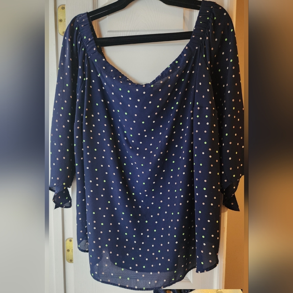 Navy polkadot Off-shoulder blouse